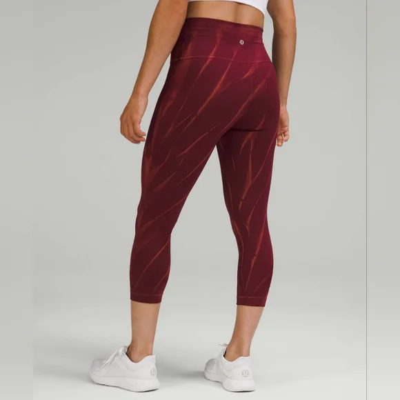 Lululemon Wunder Train High-rise Crop 23” Red Merlot Printed Everlux Size 6 - Picture 5 of 7